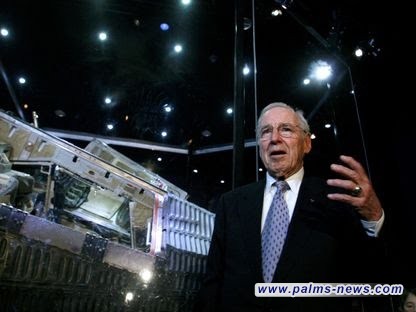 ناسا تعلن رحيل رائد الفضاء جيم لوفيل قائد المهمة أبوللو 13